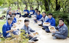 동국제강, 협력사에 도시락 배달