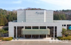 포스코 백운아트홀, 대학로 연극 인기작 뷰티풀라이프 선보인다