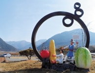 괴산 포졸에 잡힌 임꺽정 졸개 조형물