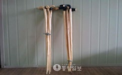 마로면 이봉우 씨, 건강․장수 담은 지팡이 기증
