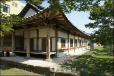 서해금빛열차 홍성투어 안회당 큰 인기