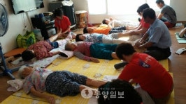 충주 발사랑 행복봉사단, 발마사지 자원봉사 펼쳐