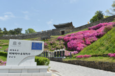 공주 송산리고분군·공산성 안 보면 후회