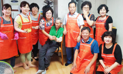 청주 율량사천자원봉사대 독거노인 가정 청소봉사