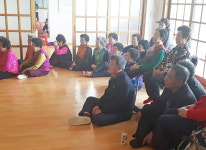 경로당에서 영화를?