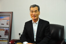 [클릭 이사람] 한국 임플란트 대중화의 아버지 이종진 치의학 박사