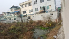 덕산면 도심재개발구역 쓰레기·오·폐수로 몸살…지역민들 하소연