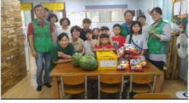 청주 봉명2송정동 새마을회, 관내 경로당 여름간식 배달