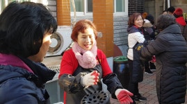 세종산마실산악회, 청주 내덕2동에 연탄 기탁