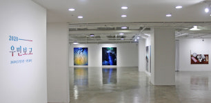 개성 넘치는 8명 작가들의 미술품 감상해요