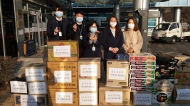 충주지역아동센터協, 충주의료원에 의료물품과 간식 전달