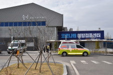 당진시, 송악스포츠센터에 마련된 코로나19 백신접종센터에서 모의훈련 가져