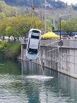 논산 탑정호 저수지로 차량 추락…20대 5명 숨져