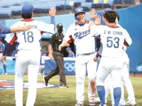 '드디어 터진 타선' 한국야구, 이스라엘 11-1 콜드게임 승