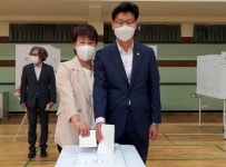 공주시 김정섭-최원철 후보 사전투표 마쳐