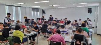 부여군장애인종합복지관, 복지관 이용 장애인 위해 삼계탕 제공  