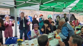 마을이 함께 하는 경로잔치 단양군 영춘면 유암1리, 사랑과 행복 나눔