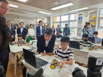 이주호 교육부장관, 충남 천안 불당초교 늘봄학교 운영 참관