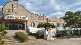 53년 역사 수동성당 부설 성안나유치원 폐원 위기