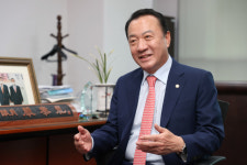 당선자인터뷰/엄태영 제천단양 재선 국회의원