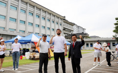 중원대서 이평우 훈련사 봉크와 kk9R 기네스북 도전 성공