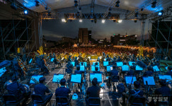 5월 첫 주말은 돗자리 펴고 피크닉콘서트 즐겨요