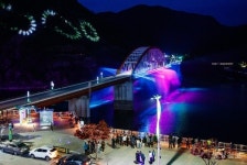 물과 빛, 음악의 향연 단양 고수대교 경관분수 시범 운영