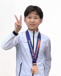 수곡중 최유진 탁구 은 2개, 내덕초 김런 배영 동