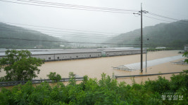 집중호우로 침수된 마을진입로