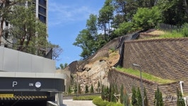 아산 용화동 신축 아파트 단지 옹벽 붕괴 연결부 시공 불량 추정