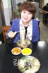 입맛 당기는 손칼국수에 28년째 우리 가족 외식 단골집