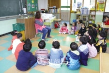 학부모들 이야기 꽃에 아이들 꿈도 초롱초롱