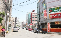 분성로 따라 접근성 좋아 음식점 성업