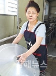 10시간 고은 붕어곰탕…더위야 물럿거라