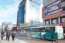 김해 본동 - 장유 잇는 가교 역할… 도시·농촌 넘나드는 풍광 '선물'