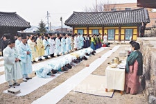 김해향교, 공자 탄신일 문묘춘계석전 봉행