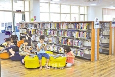 공원 속 힐링 공간… 문학 특성화로 연령별 맞춤 프로그램 운영