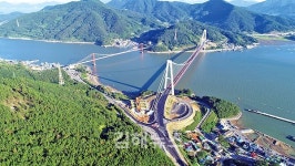 노량대교 13일 개통… 남해안 새 랜드마크 우뚝