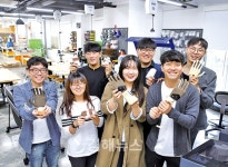인제대 학생들 전자의수로 희망 전달