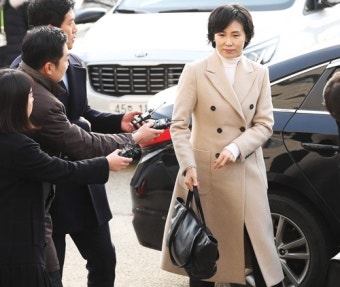 이재명 부부, 남다른 '수사 중 외식'… 외부서 작전회의?