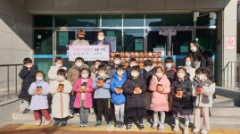 율하자이어린이집, 장유3동에 김치 76통 기탁