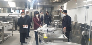 김해교육지원청, 김해서중 개교준비 상황 점검