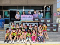 김해 원메이저자이 어린이집, 장유3동에 이웃돕기 성품 기탁