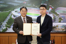 율하봄소아청소년과의원, 김해미래인재장학기금 500만원 기탁