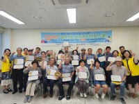 스마트폰, 우리가 고수!...찾아가는 시니어 디지털 스쿨 수료식
