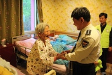 하동경찰서, 요양원 찾아 봉사활동