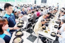 보훈가족 삼계탕 먹고 힘내세요