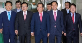 영남권 시도지사들 어깨 나란히