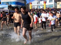 체감온도 꽁꽁 거제 바다 후끈