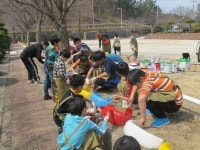 한평초, 교직원과 학생이 함께 학교 꾸미기 나서